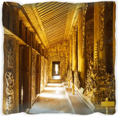 Produktbild von Wallario Premium Kissen, weiche Oberfläche, mit Motiv Buddhistischer Tempel aus Holz - Mandaley, Größe: 60 x 60 cm, mit weißer Rückseite