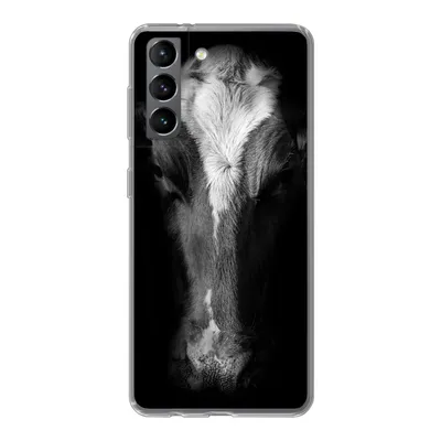 Produktbild von MuchoWow® Handyhülle Schutzhülle Hülle für Samsung Galaxy S21 Kuh Porträt auf schwarzem Hintergrund in schwarz und weiß Silikon Softcase Handy Hülle - Softcase