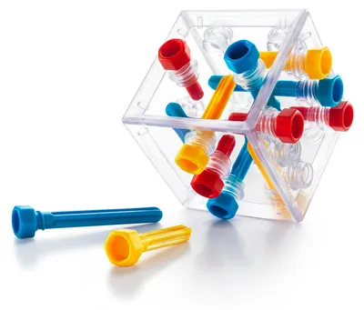 Productafbeelding van SmartGames Criss Cross Cube, doosvormig puzzelspel, geschikt voor kinderen vanaf 8 jaar