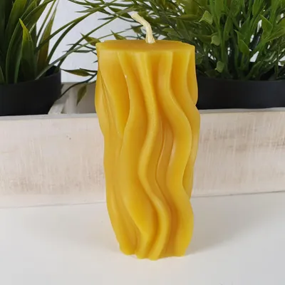 Immagine prodotto di Candela in cera d'api Candela a colonna Candela ondulata 12 cm