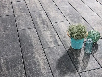 Produktbild von Beton Terrassenplatte iStone Slim quarzit 80 cm x 20 cm x 6 cm