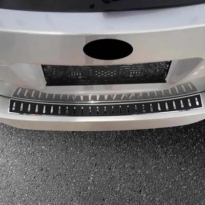 Obrázek produktu pro Ochranný nárazník pro Subaru Outback 2015-2025 chromovaná fólie z uhlíkových vláken