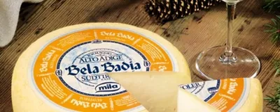Immagine prodotto di Formaggio Bela Badia Mila forma intera circa 2,25 kg.