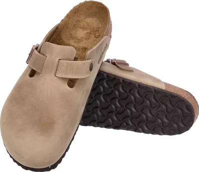 Produktbild von Kaufen Sie die Birkenstock Boston Fettleder Tabacco Brown mit normalem Fußbett bei Kicksshop. Bequeme braune Herrensandale mit dem legendären Birkenstock-Fußbett.