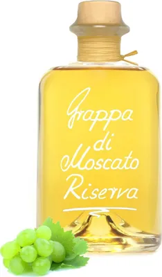 Produktbild von Grappa di Moscato Riserva 0,5L holzfaßgereift aromatisch & sehr mild 40% Vol.