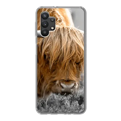 Produktbild von MuchoWow® Handyhülle Schutzhülle Hülle für Samsung Galaxy A32 5G Scottish Highlander - Pflanzen - Schwarz - Weiß Silikon Softcase Handy Hülle - Softcase