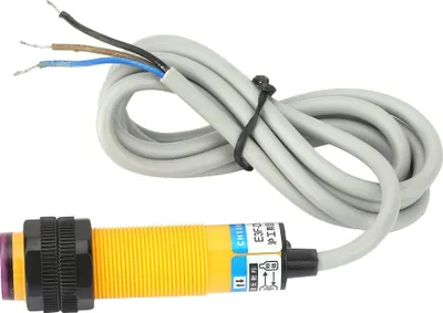 Zdjęcie produktu dla Przełącznik fotoelektryczny 10 cm, PNP, NO, czujnik zbliżeniowy, DC 636 V, E3FDS10P1