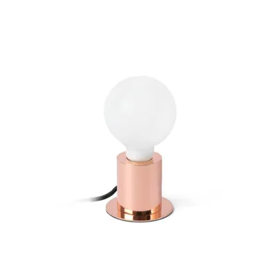 Image de Dix lampe de table en cuivre à 1 lumière