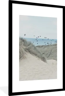 Produktbild von MuchoWow® MuchoWow® Gerahmtes Poster Strand - Vogel - Meer 60x90 cm - Poster mit zchwarzem Bilderrahmen - Dekoration - Wandposter Wohnzimmer - Hochwertig