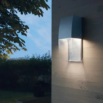 Produktbild von EGLO LED Außenwandleuchte „Servoi“ anthrazit – modern, IP44, warmweiß