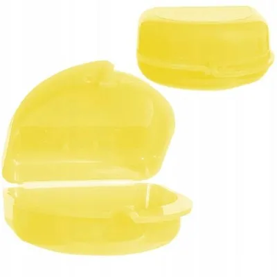 Immagine prodotto di Contenitore per apparecchi ortodontici giallo – Contenitore per apparecchi ortodontici e protesi – Aerato – Igienico e resistente
