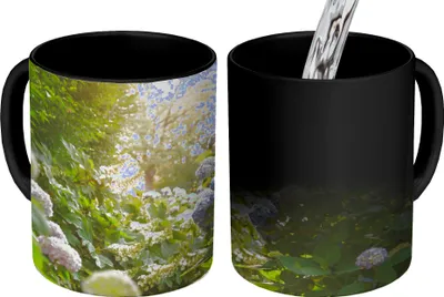 Produktbild von MuchoWow® Zauber Tasse Zaubertasse Magic Hortensiengarten 350 ml Farbwechsel Becher Geschenk Geschenkidee - Magic-Tasse - Fototasse - Keramiktassen - Bilder - Tasse Kaffee - Getränkbecher - Kaffetasse