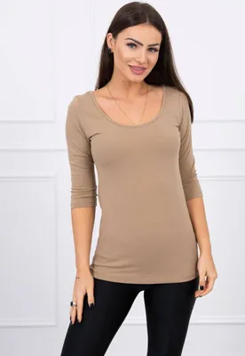 Imagen del producto de Kesi. Camiseta de mujer, color camel, modelo Belarawd, de uso universal