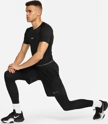 Produktbild von Nike M Np Df Tight Top Ss Black/White Black/White Xxl