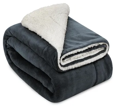 Produktbild von Beautissu Sherpa Decke Wohndecke Kuscheldecke Anthrazit/Weiß Alina, 220x240cm