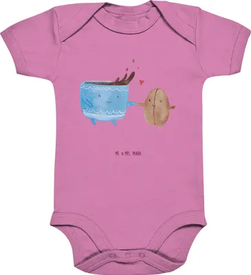 Produktbild von Mr. & Mrs. Panda babykleidung body Kaffee Bohne 3. - 6. Monat - Bubble Gum Pink - Geschenk, Kaffeebohne, Lustige Sprüche, Genuss, Einteiler, Zufriedenheit, Kurzarmbody