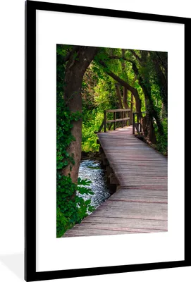 Produktbild von MuchoWow® Gerahmtes Poster Wald - Natur - Brücke 60x90 cm - Poster mit Schwarzem Bilderrahmen Wandposter Rahmen Foto Bilder - Dekoration - Wandposter Wohnzimmer - Hochwertig