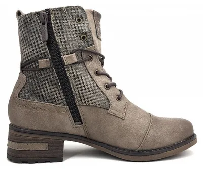 Imagen del producto de Botas de cordones marrones de la marca Mustang, estilo casual, para mujer