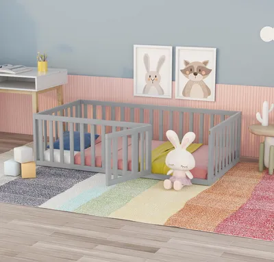 Produktbild von Merax Kinderbett 90x200cm Babybett mit Rausfallschutz und Tür, Kiefernholz Bodenbett Jugendbett Spielbett Einzelbett, Grau