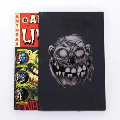 Imagen del producto de Anthrax: Among The Living Graphic Novel (Deluxe Edition)