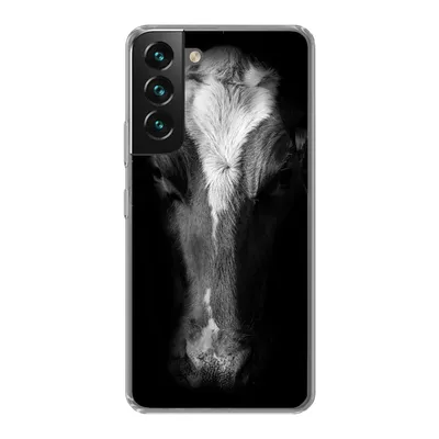 Produktbild von MuchoWow® Handyhülle Schutzhülle Hülle für Samsung Galaxy S22 Plus Kuh Porträt auf schwarzem Hintergrund in schwarz und weiß Silikon Softcase Handy Hülle - Schutzabdeckung