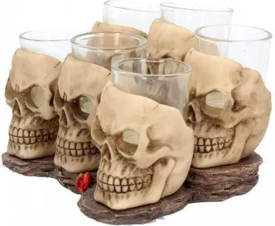 Produktbild von 6 Totenkopf Schnapsgläser als Set mit Basis für Halloween & Gothic Partys