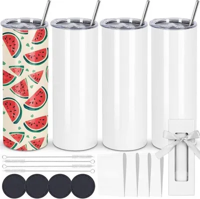 Produktbild von Famanu Doppelwandige Edelstahlbecher 600 ml mit Deckeln und Strohhalmen - 4er Set