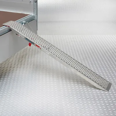 Produktbild von Datona - Auffahrrampe PKW - Aluminium Leicht-Rampe 4 kg - max. 200 kg Tragkraft - 22 cm Fahrfläche - keine Seitenaufkantung - ideal für Motorrad Motorroller Schubkarre Anhänger