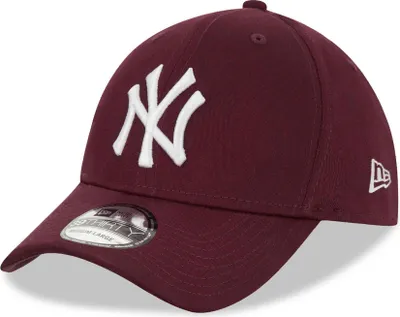 Produktbild von New Era New York Yankees League Essential Maroon White Stretch Fit Cap 3930 39thirty Curved Visor S M