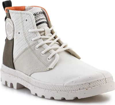 A single Palladium Pampa Hi Re Generate boot is shown against a white background.