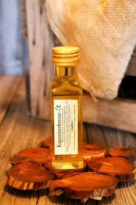 Produktbild von Kapuzinerkresse-Öl vom Grießlhof – naturbelassen & handgemacht