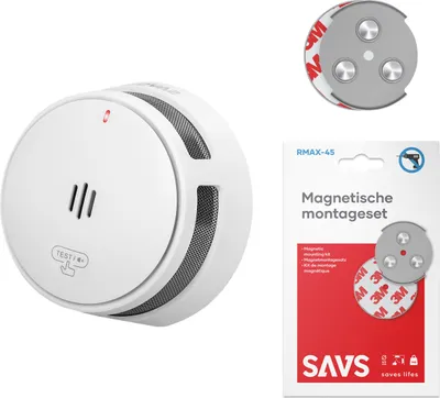 A white smoke detector and a magnetic mounting kit are displayed against a white background.