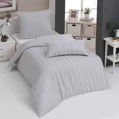 Produktbild von Traumschlaf Mako-Satin Bettwäsche Uni Streifen 4 cm 155x220 cm + 80x80 cm silber