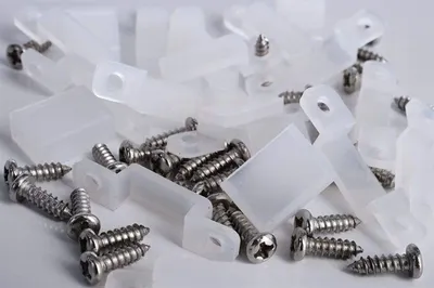 Obrázek produktu pro Montážní sada pro lišty s krytím IP65/IP67 s vnějšími rozměry 13-15 mm
