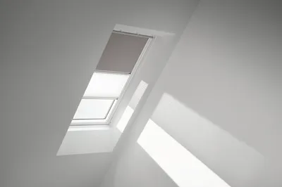 Obrázok produktu pre VELUX Zatemňovacia roleta na strešné okno manuálna DFD SK10 0705SWL sivá