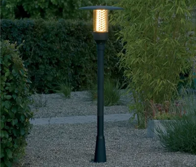 Produktbild von Konstsmide Nova Wegeleuchte schwarz lackiertes Aluminium, klares Acrylglas, Hand EU 405-750