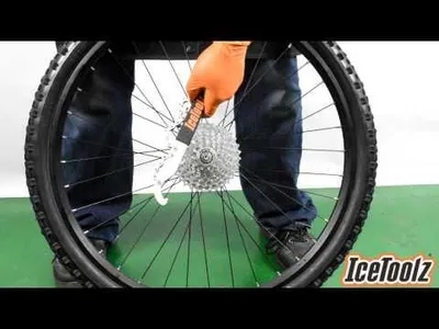 Produktbild von Icetoolz Multi-Speed-Tools 24034S4 mit Pedalschlüssel, Haken und Freilaufkunde 1 2 x 3 32