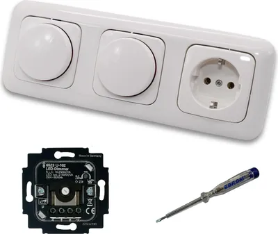 Produktbild von Busch Jäger 6523U-102 (2 x) LED Drehdimmer Dimmer + Dimmerscheibe 2115-214 und Steckdose 20EUC-214 in Reflex Si alpinweiß glänzend inklusive EBROM Phasenprüfer zur Montage der Geräte 6523 U – 102