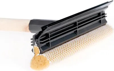 Produktbild von alca® Scheibenreiniger mit Holzstiel – 40 cm Länge, 20 cm Wischbreite, Moltopren-Schwamm mit Fliegennetz,,  Germany