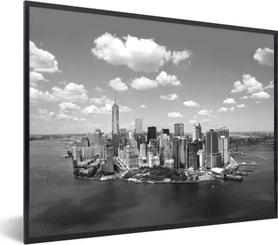 Produktbild von MuchoWow® MuchoWow® Gerahmtes Poster New York - Manhattan - Schwarz - Weiß 40x30 cm - Poster mit zchwarzem Bilderrahmen - Kunstposter - Wanddekorationen