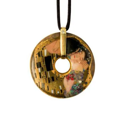 Image de Goebel Gustav Klimt - Der Kuss (Halskette, Fine Bone China)