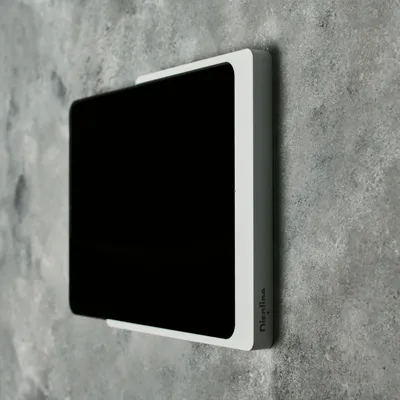 Zdjęcie produktu dla Uchwyt ścienny do tabletu Displine, kompatybilny z urządzeniami typu iPad 10.9"