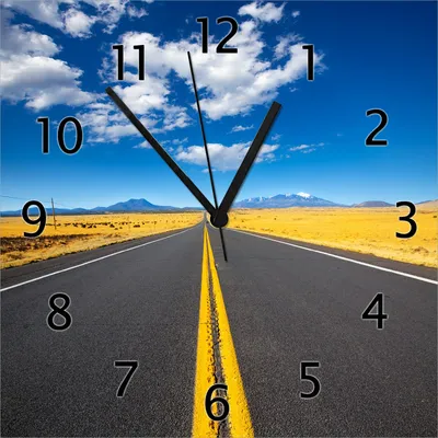 Produktbild von Wallario Design Wanduhr Route 89 in Arizona - Am Ende der Horizont aus Echtglas, Größe 30 x 30 cm
