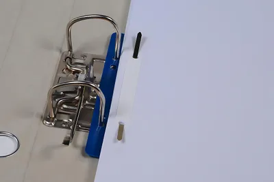 Produktbild von Heftstreifen kurz Kunstst. blau mit Kunststoffdeckleiste