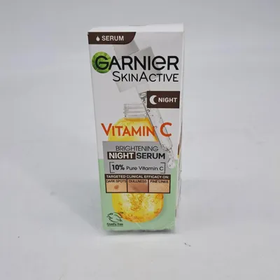 Produktbild von Garnier Serum Hautpflege Anti Aging Effektive Pflege für strahlende Haut Gesichtspflege Glow