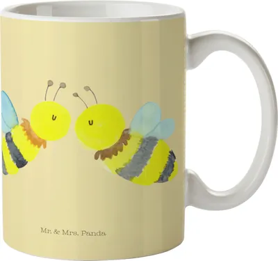Produktbild von Mr. & Mrs. Panda Haferl Biene Liebe - Gelb Pastell - Geschenk, Trinklernbecher, Plastikbecher, Mehrwegbecher, Pott, Camping Tasse, Hummel, Kinderbecher
