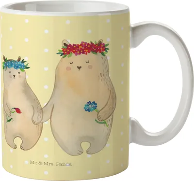 Produktbild von Mr. & Mrs. Panda Pott Bären mit Blumenkranz - Gelb Pastell - Geschenk, Family, Familie, Geschenktasse, Tasse, Kaffeebecher, Bär, Kinder, Becher, Bedruckte, Muttertag