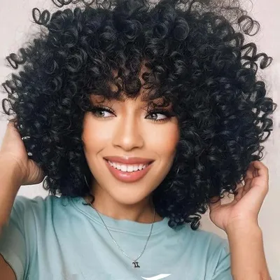 Obrázok produktu pre Krátka afro kučeravá paruka s ofinou – čierna, tepelne odolná