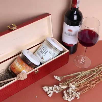 Immagine prodotto di Creative Deco Scatola per Vino in Legno Rossa | Porta Bottiglie di Vino, Regalo 1 Bottiglia 0,7l | 35.1x11x9.8 cm | Vintage con Coperchio e Serratura