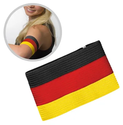 Image de Bandeau de capitaine 'Nations' - Article de fan pour l'Euro 24 - Ballermann Accessoire pour le groupe - Bandeau de capitaine en noir-rouge-or pour les fans de football couleurs allemandes